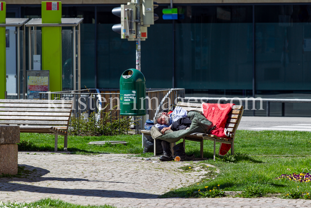 Obdachloser in Innsbruck, Tirol, Austria by kristen-images.com