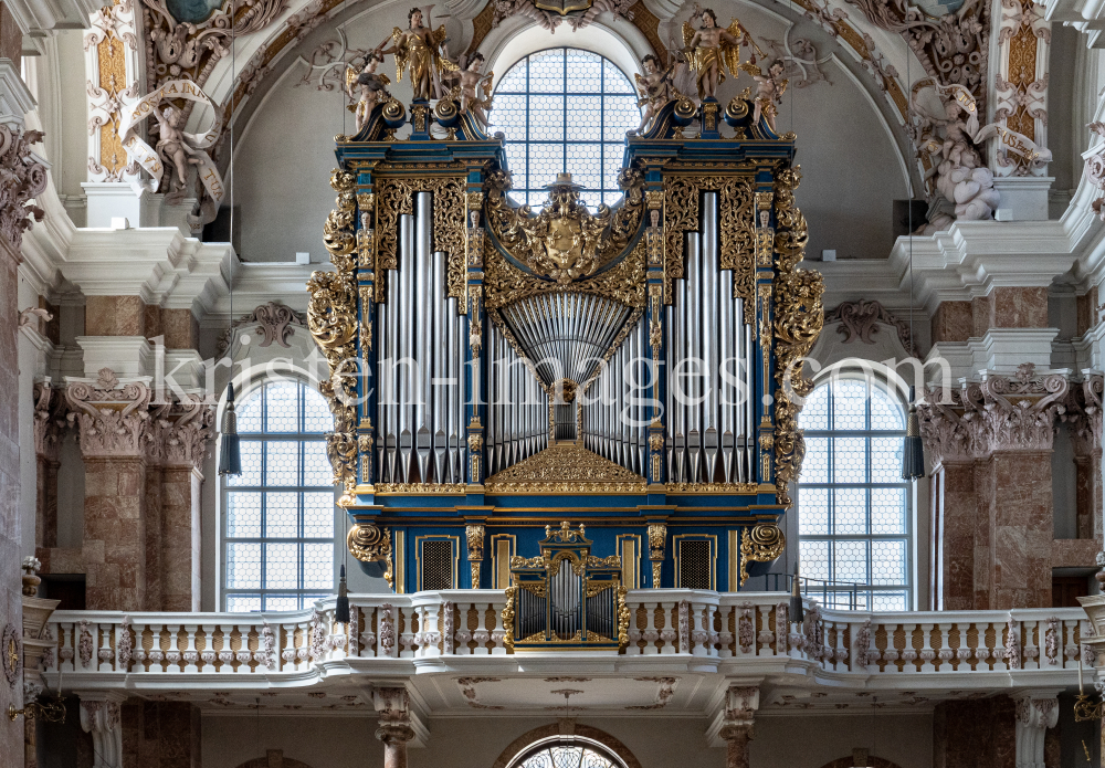 Dom zu St. Jakob in Innsbruck, Tirol, Austria / Osterwoche by kristen-images.com