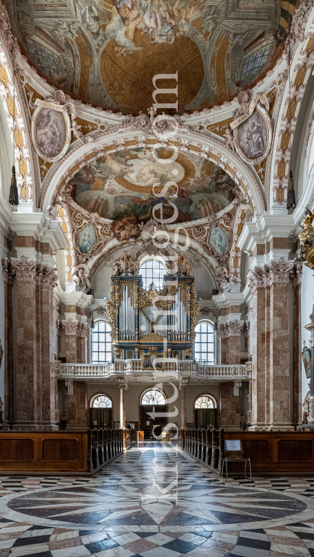 Dom zu St. Jakob in Innsbruck, Tirol, Austria / Osterwoche by kristen-images.com