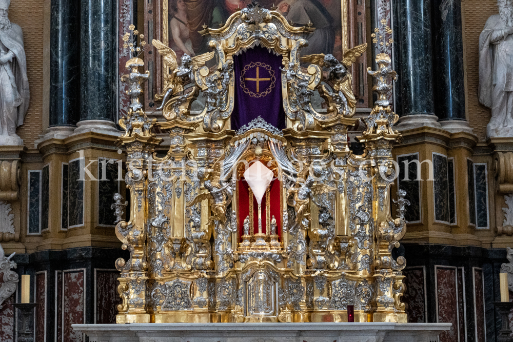 Dom zu St. Jakob in Innsbruck, Tirol, Austria / Osterwoche by kristen-images.com