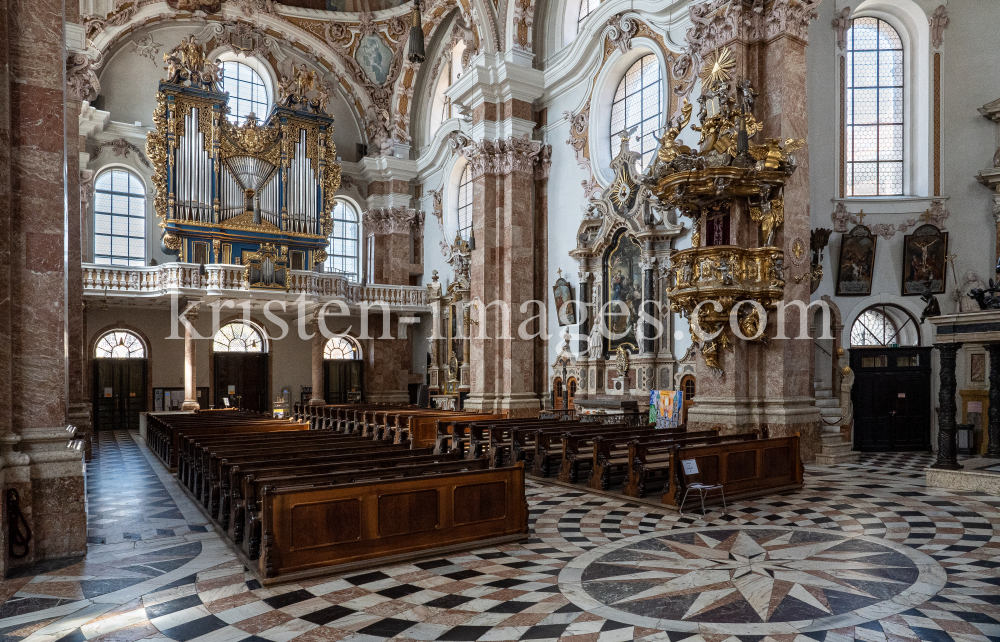 Dom zu St. Jakob in Innsbruck, Tirol, Austria / Osterwoche by kristen-images.com