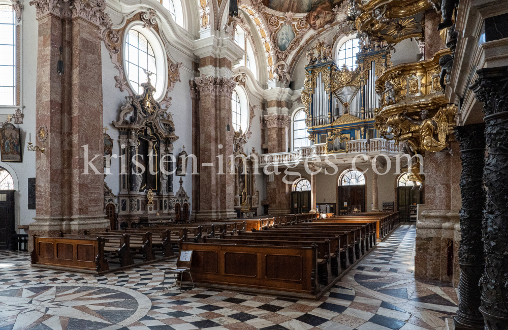 Dom zu St. Jakob in Innsbruck, Tirol, Austria / Osterwoche by kristen-images.com