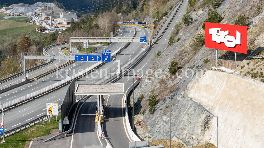 Brennerautobahn A13, Anschlußstelle Patsch, Wipptal, Tirol, Austria by kristen-images.com