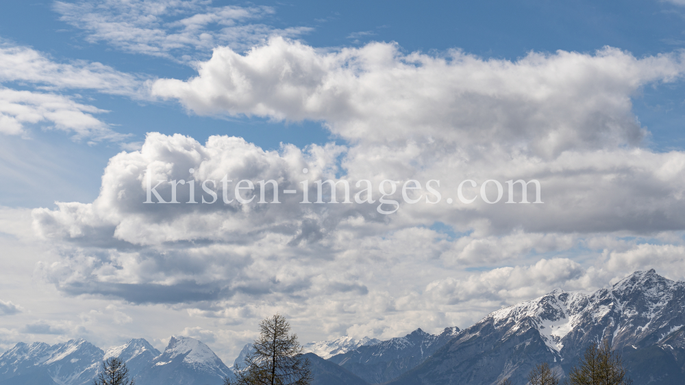 Blick von der Lanser Alm zur Nordkette, Lans, Patscherkofel, Tirol, Austria by kristen-images.com