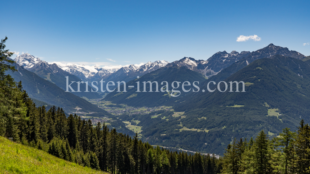 Blick vom Patscherkofel in das Stubaital, Tirol, Austria by kristen-images.com