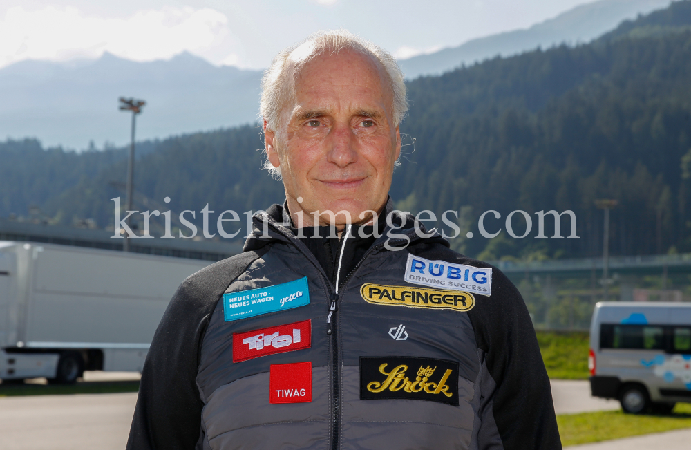 Team Rodel Austria: Starttraining / Innsbruck, Tirol, Austria by kristen-images.com