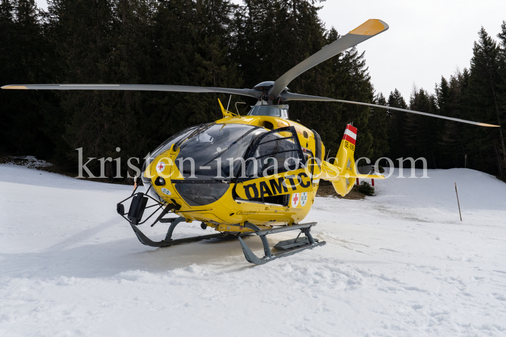 ÖAMTC Rettungshubschrauber / Notarzthubschrauber by kristen-images.com