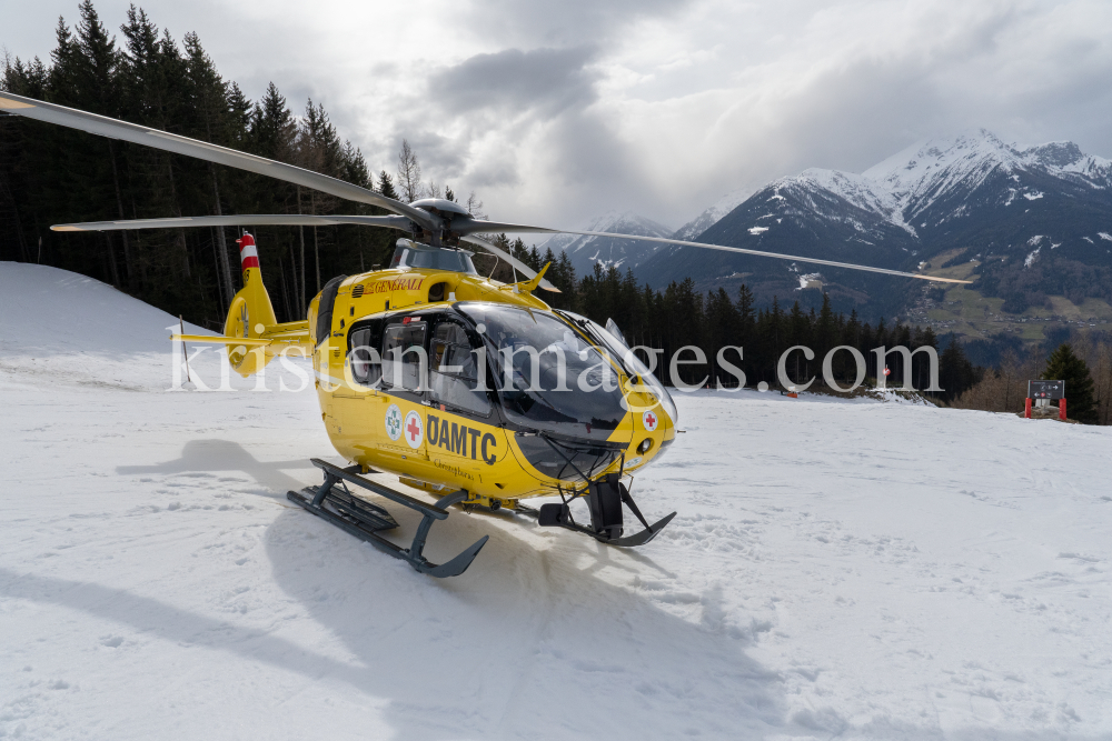 ÖAMTC Rettungshubschrauber / Notarzthubschrauber by kristen-images.com