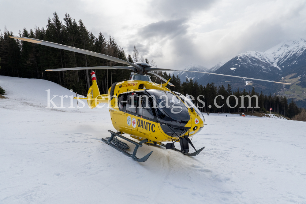 ÖAMTC Rettungshubschrauber / Notarzthubschrauber by kristen-images.com