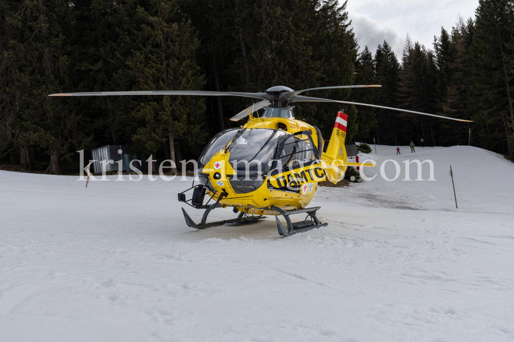 ÖAMTC Rettungshubschrauber / Notarzthubschrauber by kristen-images.com