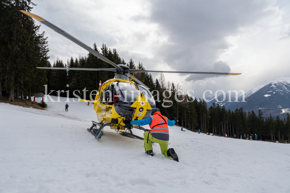 ÖAMTC Rettungshubschrauber / Notarzthubschrauber by kristen-images.com