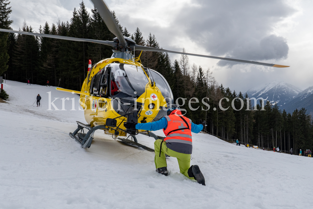 ÖAMTC Rettungshubschrauber / Notarzthubschrauber by kristen-images.com