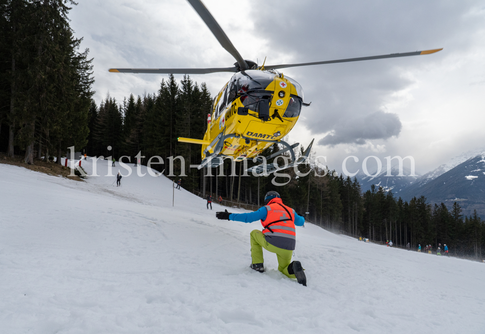 ÖAMTC Rettungshubschrauber / Notarzthubschrauber by kristen-images.com