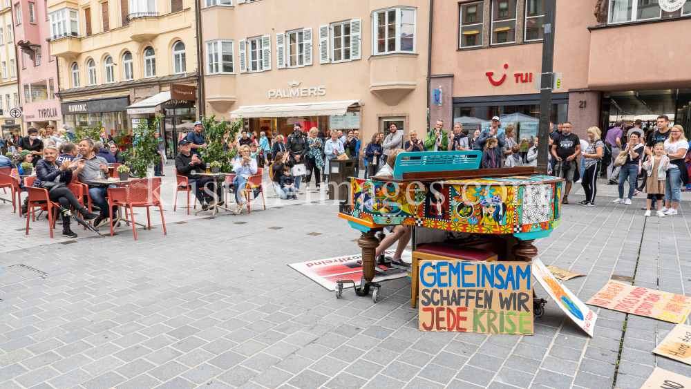 Open Piano / Maria-Theresien-Straße, Innsbruck, Tirol, Austria by kristen-images.com