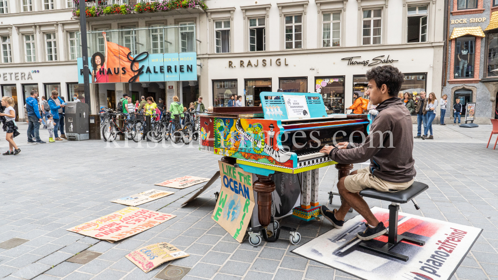 Open Piano / Maria-Theresien-Straße, Innsbruck, Tirol, Austria by kristen-images.com