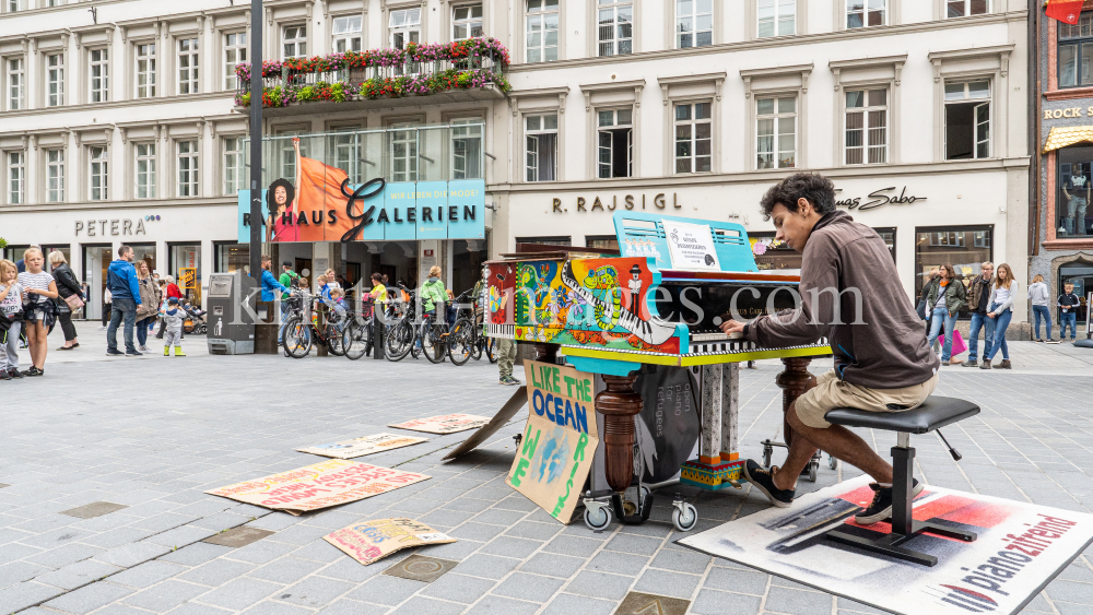 Open Piano / Maria-Theresien-Straße, Innsbruck, Tirol, Austria by kristen-images.com