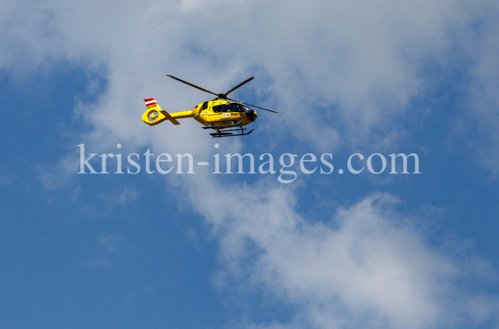 ÖAMTC Rettungshubschrauber Christophorus / Notarzthubschrauber by kristen-images.com