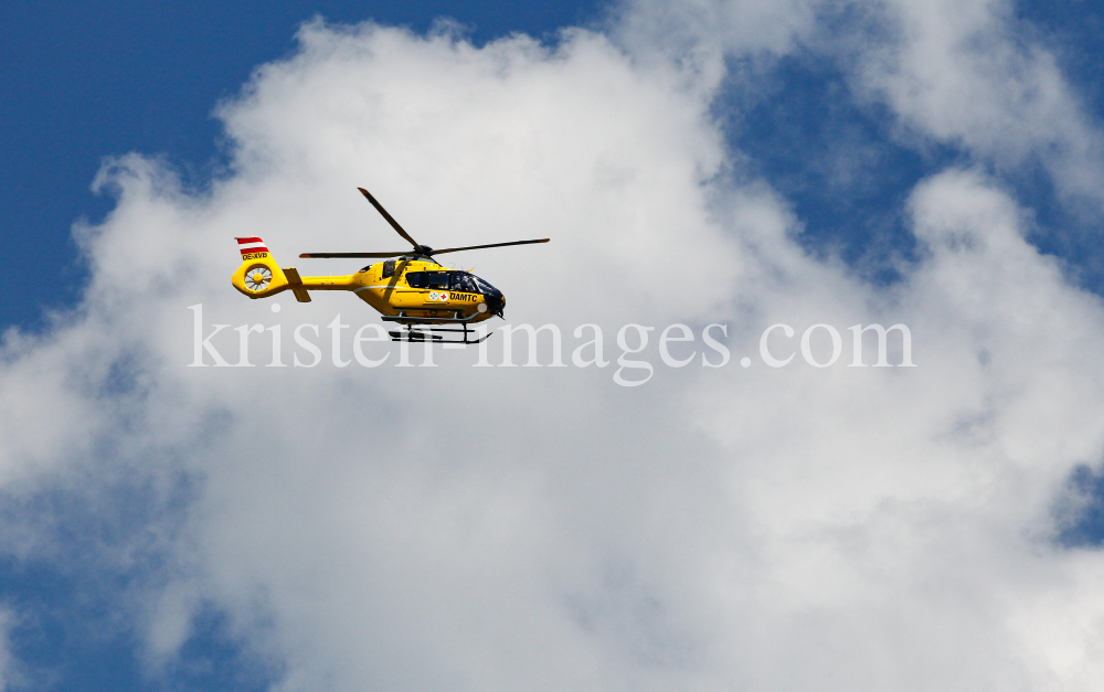 ÖAMTC Rettungshubschrauber Christophorus / Notarzthubschrauber by kristen-images.com