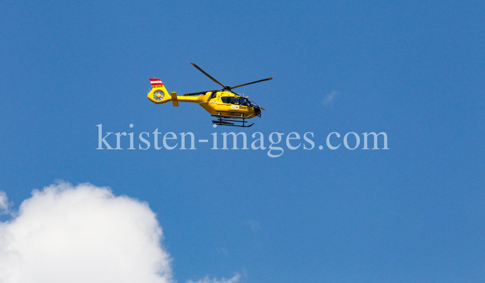 ÖAMTC Rettungshubschrauber Christophorus / Notarzthubschrauber by kristen-images.com