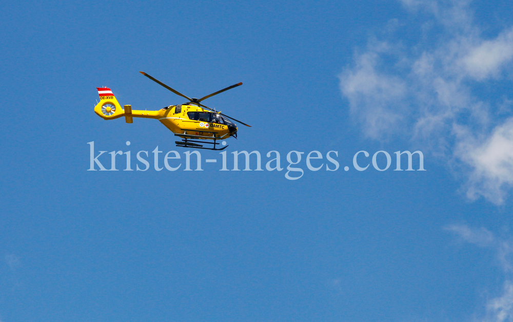 ÖAMTC Rettungshubschrauber Christophorus / Notarzthubschrauber by kristen-images.com