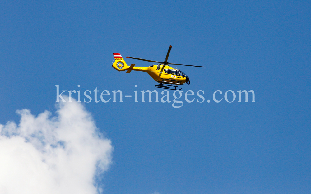 ÖAMTC Rettungshubschrauber Christophorus / Notarzthubschrauber by kristen-images.com