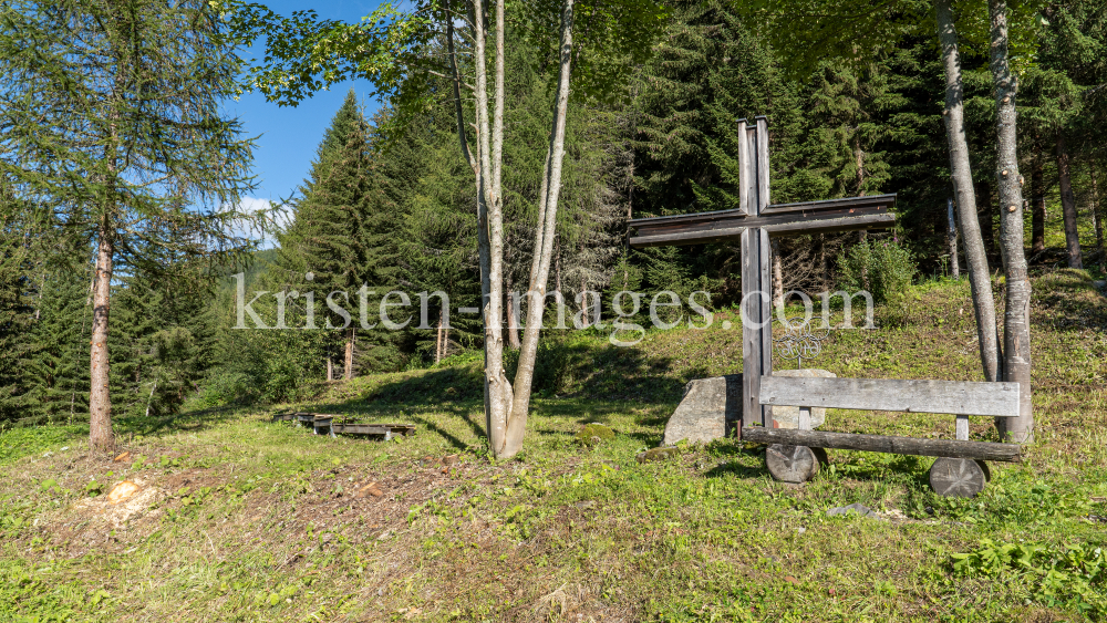 Olympische Ringe von 1964 und 1976 / Kreuz / Patscherkofel, Tirol, Austria by kristen-images.com