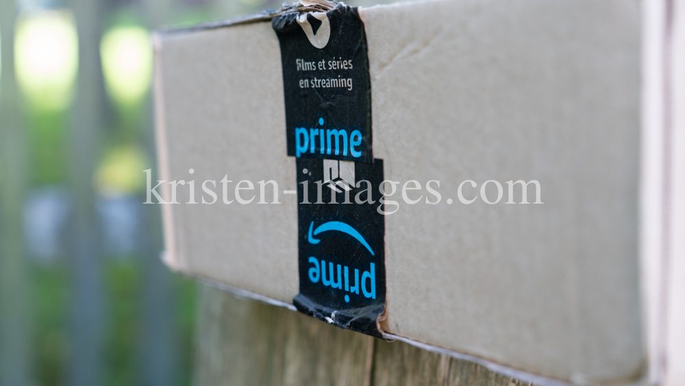 Amazon Prime Schachtel, Karton, Paket by kristen-images.com