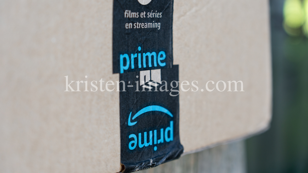 Amazon Prime Schachtel, Karton, Paket by kristen-images.com