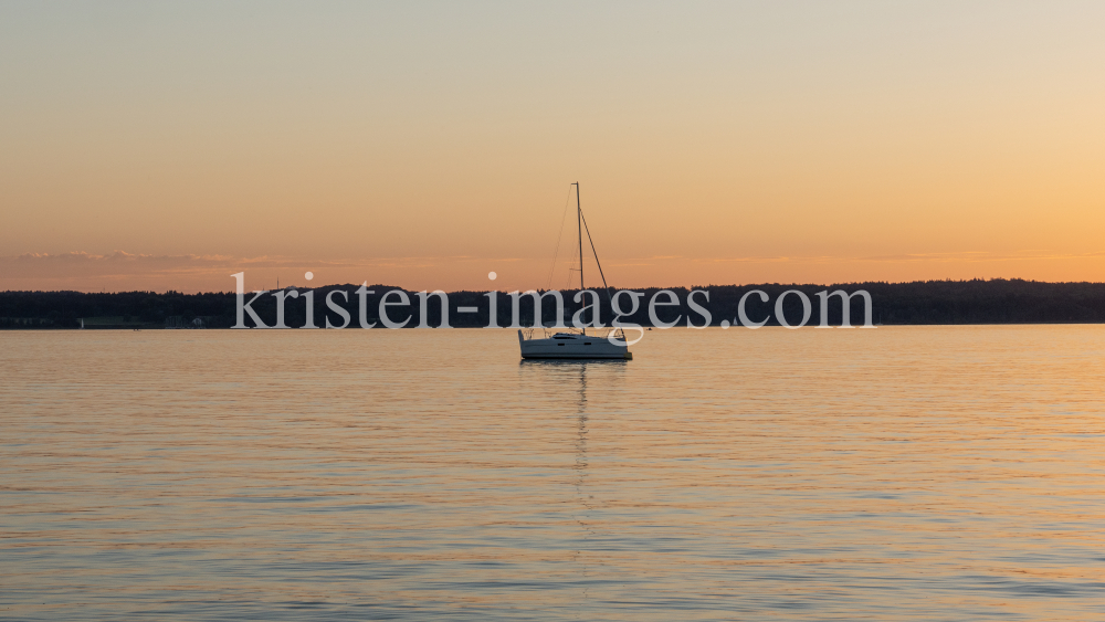 Erholungsgebiet Ambach, Starnberger See, Bayern, Deutschland by kristen-images.com