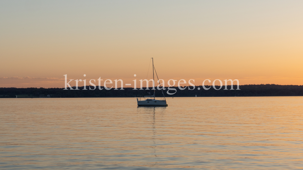 Erholungsgebiet Ambach, Starnberger See, Bayern, Deutschland by kristen-images.com