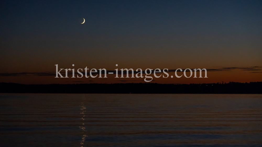 Abendstimmung / Erholungsgebiet Ambach, Starnberger See, Bayern, Deutschland by kristen-images.com