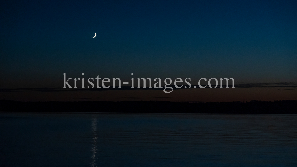 Abendstimmung / Erholungsgebiet Ambach, Starnberger See, Bayern, Deutschland by kristen-images.com