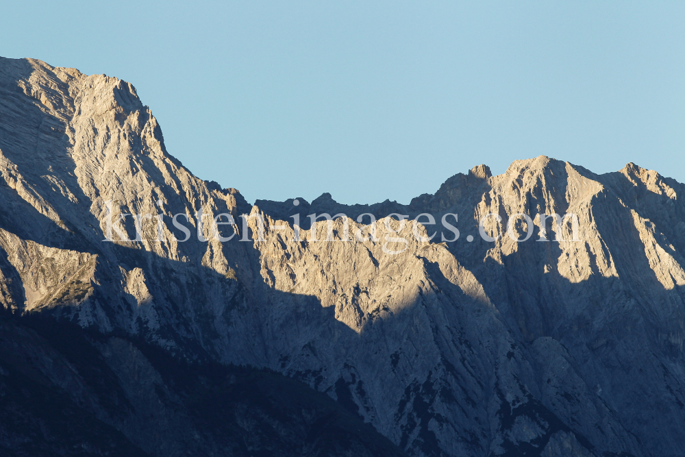 Großer Bettelwurf, Hohe Fürleg, Walderkampspitze / Nordkette, Tirol, Austria by kristen-images.com