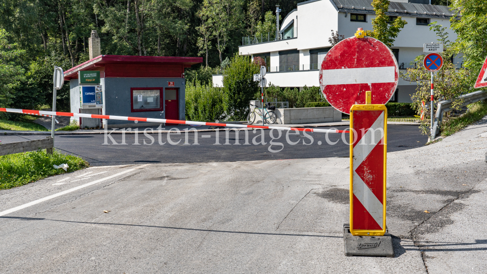 Straßensperre wegen Baustelle by kristen-images.com