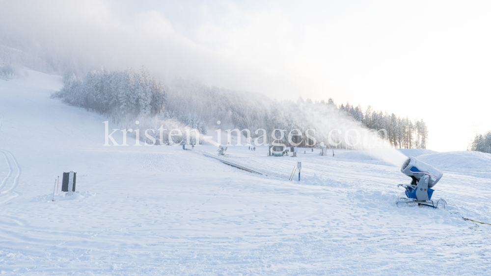 Schneekanonen / Heiligwasserwiese, Patscherkofel, Igls, Innsbruck, Tirol, Austria by kristen-images.com