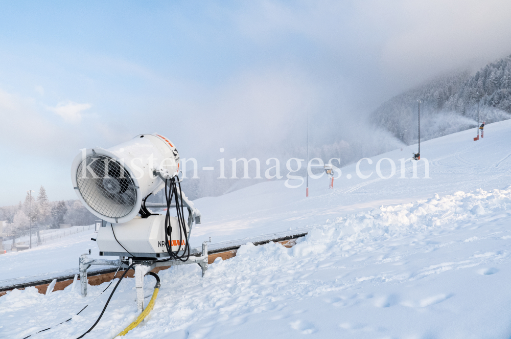 Schneekanonen / Heiligwasserwiese, Patscherkofel, Igls, Innsbruck, Tirol, Austria by kristen-images.com