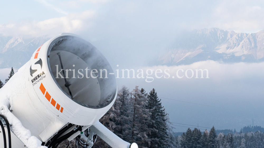 Schneekanonen / Heiligwasserwiese, Patscherkofel, Igls, Innsbruck, Tirol, Austria by kristen-images.com