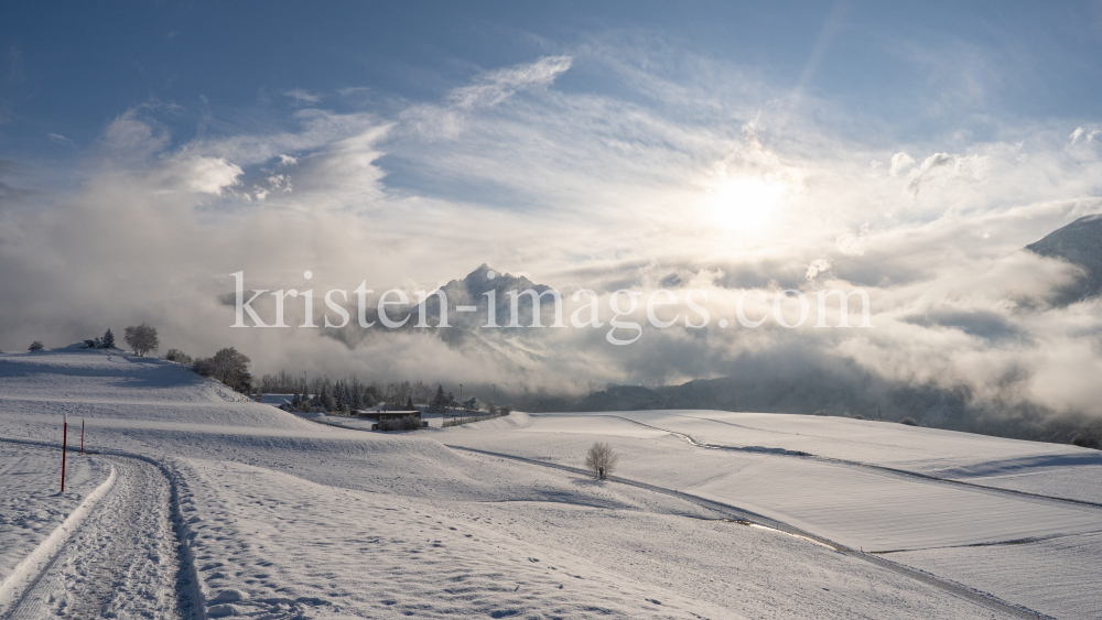 Winterlandschaft zwischen Patsch und Igls, Tirol, Austria by kristen-images.com