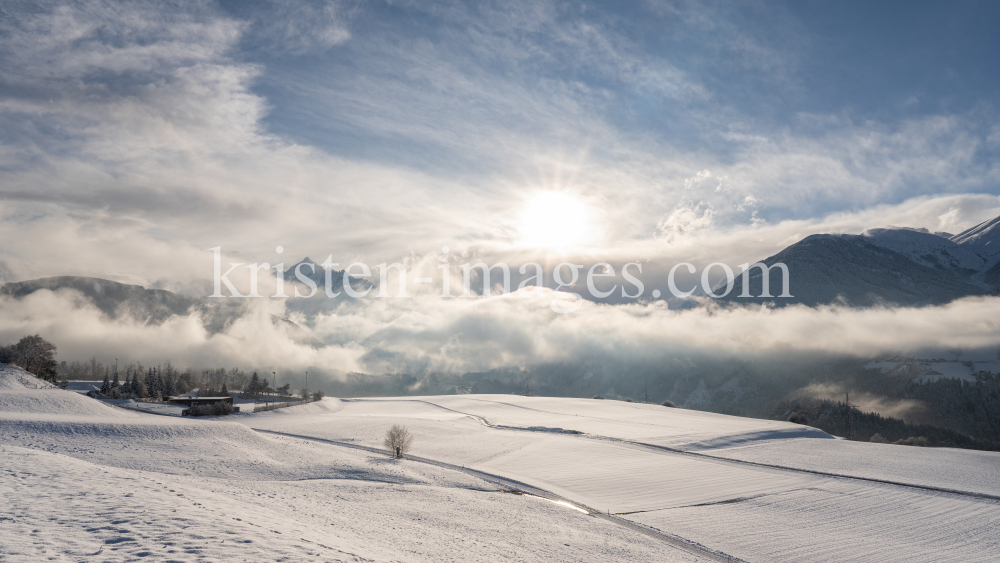 Winterlandschaft zwischen Patsch und Igls, Tirol, Austria by kristen-images.com