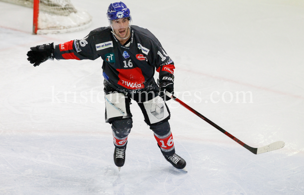 HC TWK Innsbruck-Die Haie - HCB Südtirol Alperia by kristen-images.com