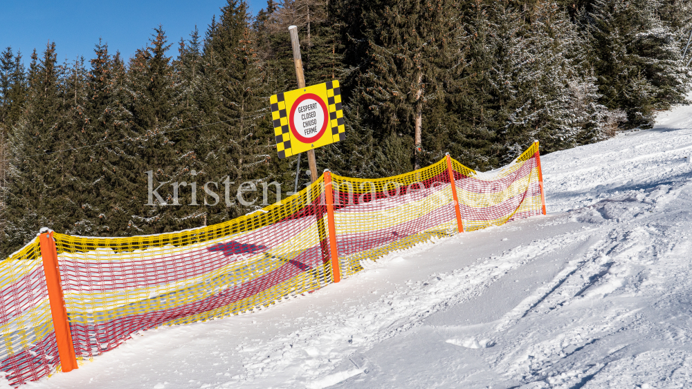 Skipiste gesperrt / Patscherkofel, Tirol, Austria by kristen-images.com