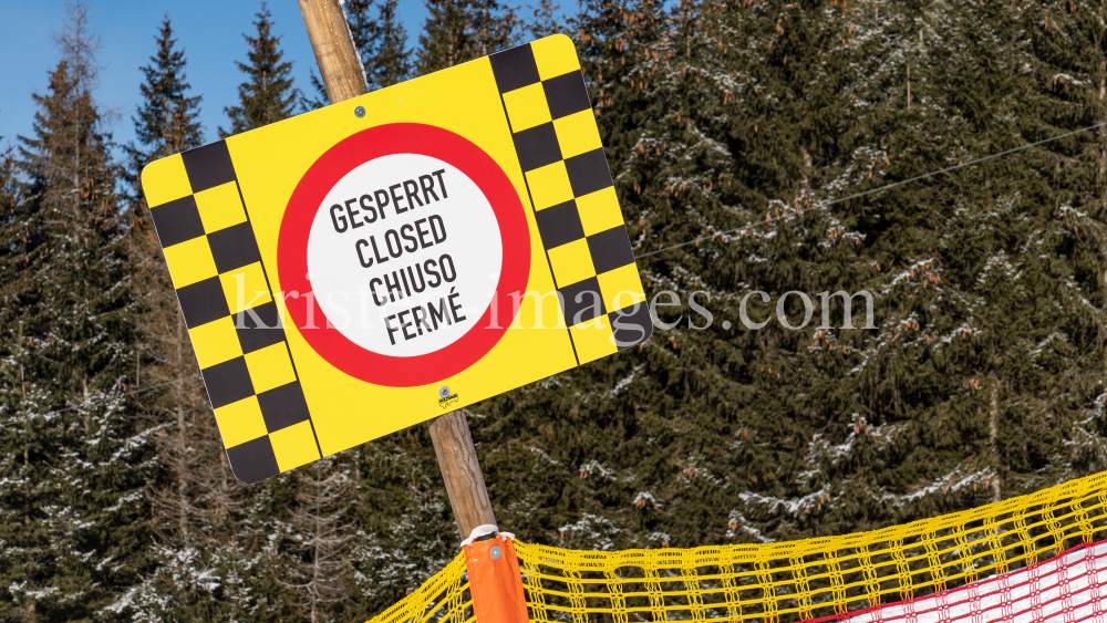 Skipiste gesperrt / Patscherkofel, Tirol, Austria by kristen-images.com