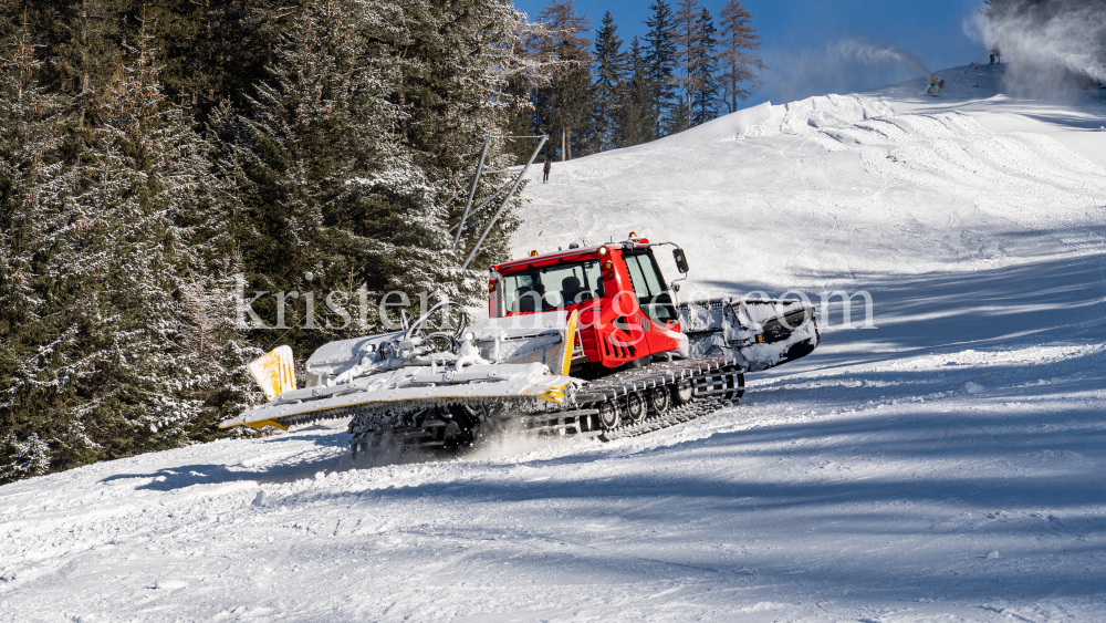 Pistenraupe / Patscherkofel, Tirol, Austria by kristen-images.com