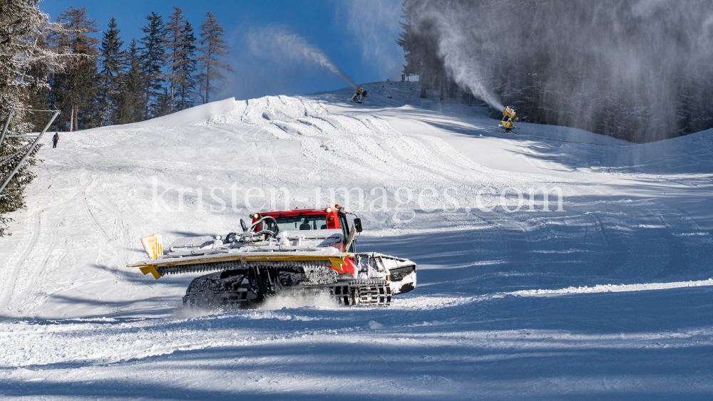 Pistenraupe / Patscherkofel, Tirol, Austria by kristen-images.com