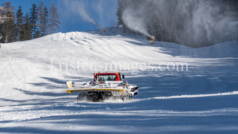 Pistenraupe / Patscherkofel, Tirol, Austria by kristen-images.com