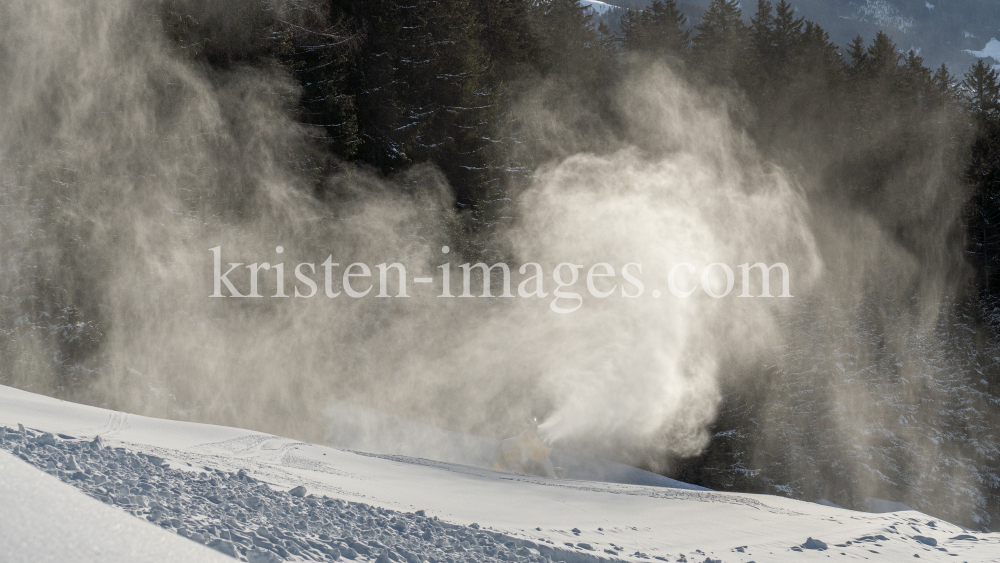 Schneekanonen / Patscherkofel, Tirol, Austria by kristen-images.com