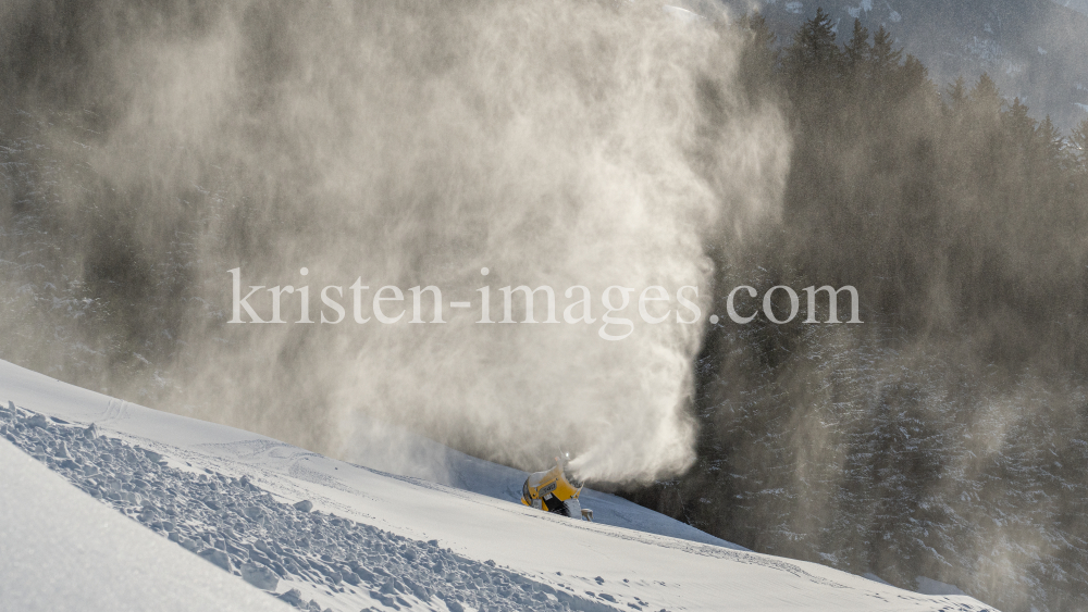 Schneekanonen / Patscherkofel, Tirol, Austria by kristen-images.com