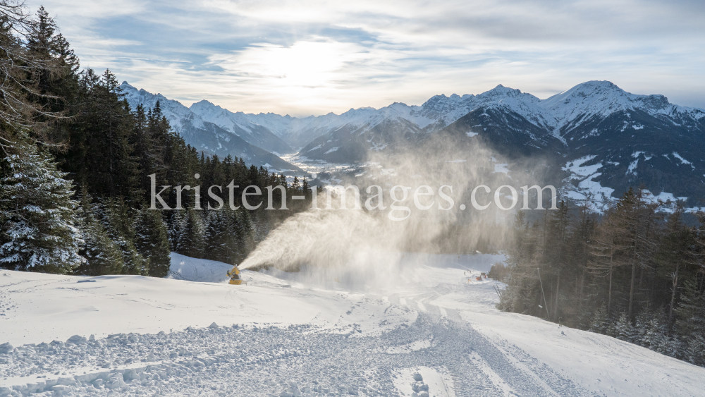 Schneekanonen / Patscherkofel, Tirol, Austria by kristen-images.com