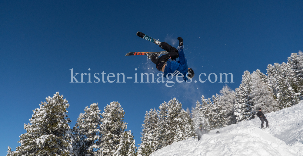 Freestyle-Skiing, Snowboarding / Patscherkofel, Tirol, Austria by kristen-images.com