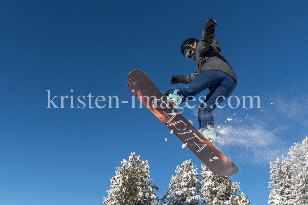 Freestyle-Skiing, Snowboarding / Patscherkofel, Tirol, Austria by kristen-images.com